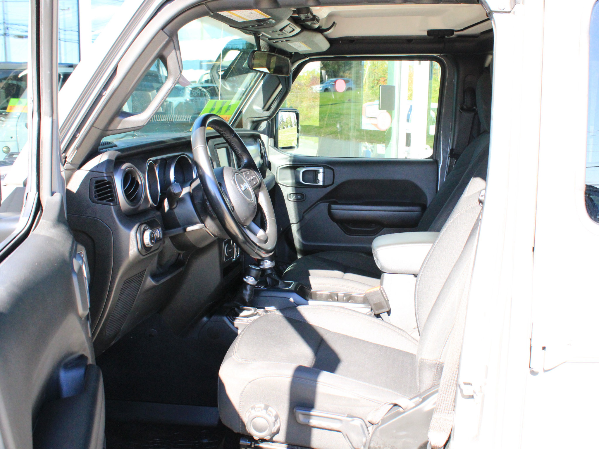 Used 2021 Jeep Gladiator Sport AWD/4WD image 11
