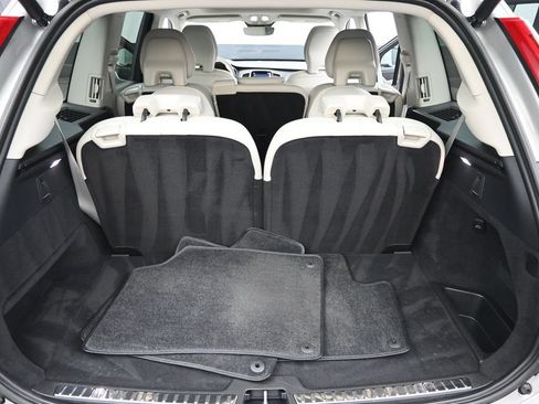 Certified 2024 Volvo XC90 B6 Plus AWD/4WD image 19