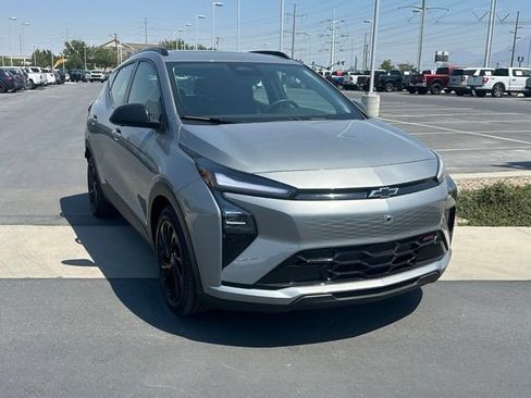 Certified 2027 Chevrolet Bolt RS w/ Technology Package FWD image 9