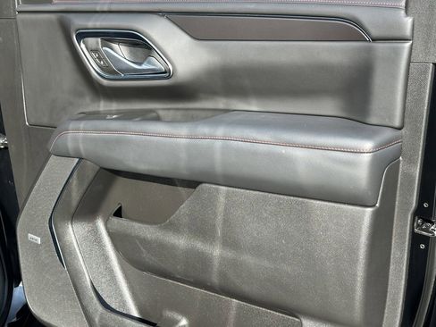 Used 2022 Chevrolet Tahoe RST w/ Luxury Package image 16