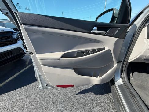 Used 2020 Hyundai Tucson Value FWD image 8