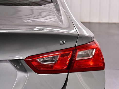 Used 2024 Chevrolet Malibu LT image 11