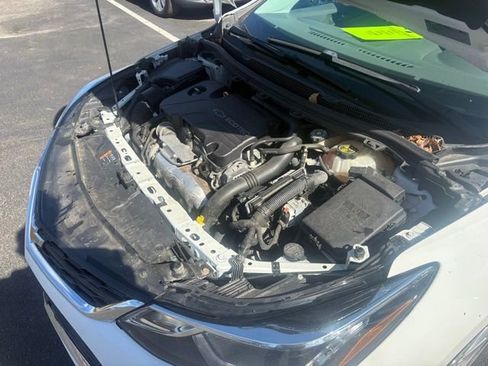 Used 2016 Chevrolet Cruze LT image 25