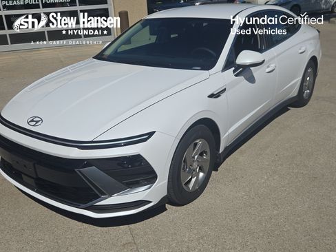 Certified 2025 Hyundai Sonata SE FWD image 1