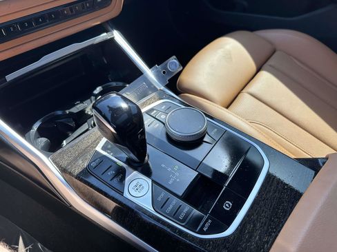Used 2022 BMW 330i xDrive Sedan w/ Driving Assistance Package AWD/4WD image 29