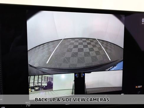 Used 2022 Tesla Model S image 7