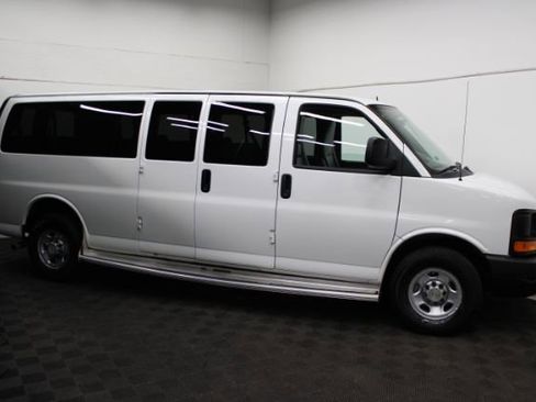 Used 2013 Chevrolet Express 3500 LS image 3