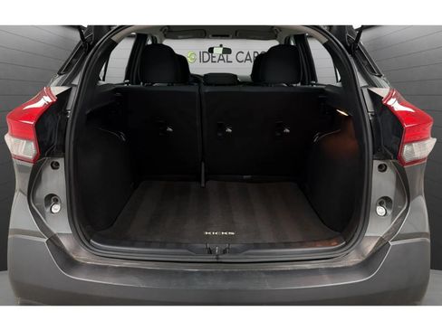 Used 2019 Nissan Kicks S FWD image 18