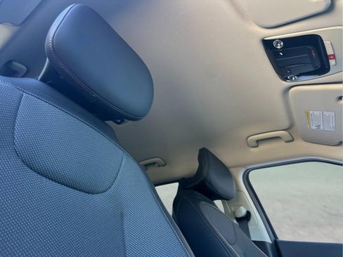 New 2025 Kia EV6 Light w/ Light LR Technology Package image 17