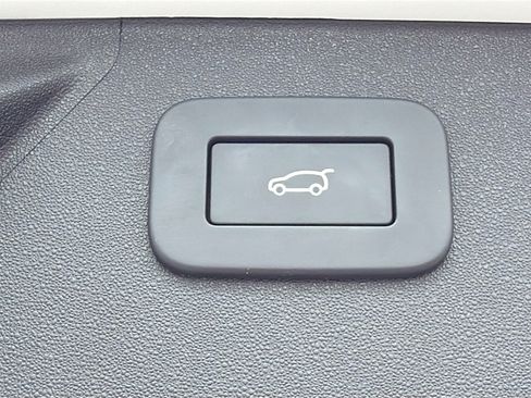 Used 2025 Land Rover Discovery Sport S AWD/4WD image 12