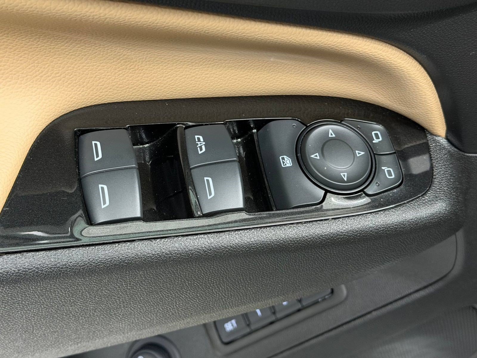 Used 2024 Chevrolet Equinox Premier AWD/4WD image 31