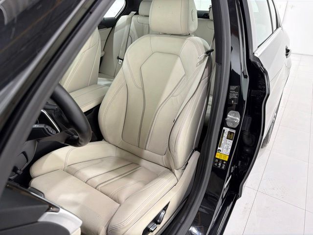 Used 2021 BMW 530i xDrive w/ Convenience Package AWD/4WD image 13