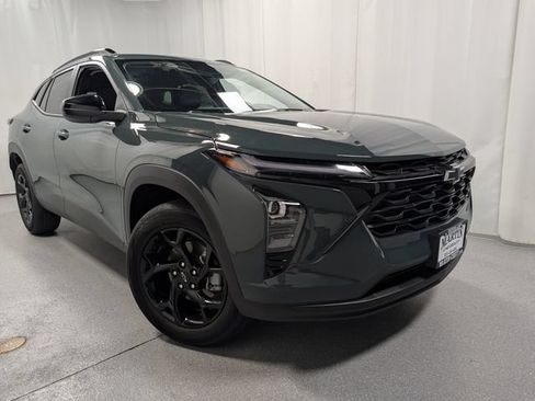 New 2026 Chevrolet Trax LT w/ Driver Confidence Package FWD image 2