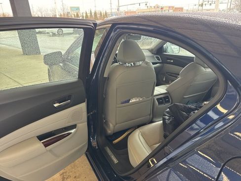 Used 2017 Acura TLX w/ Technology Package image 16