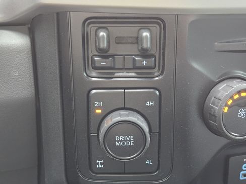 New 2026 Ford F250 XLT w/ FX4 Off-Road Package image 30