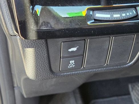 Used 2025 Honda CR-V EX-L image 17