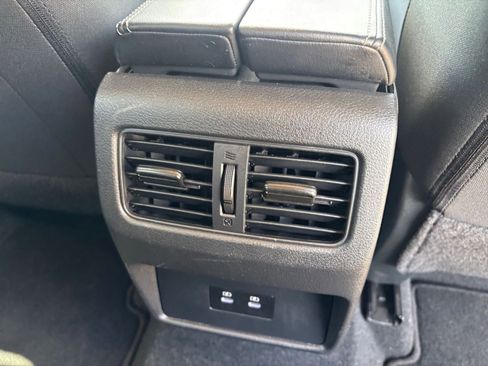 Used 2025 Nissan Rogue SV AWD/4WD image 24