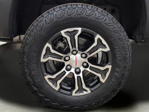 Used 2025 GMC Canyon AT4 w/ LPO, Off Road Lift Package AWD/4WD image 29