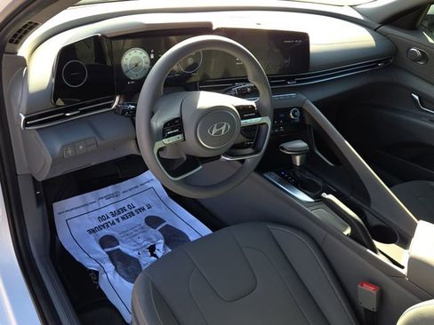 Certified 2024 Hyundai Elantra SEL image 15