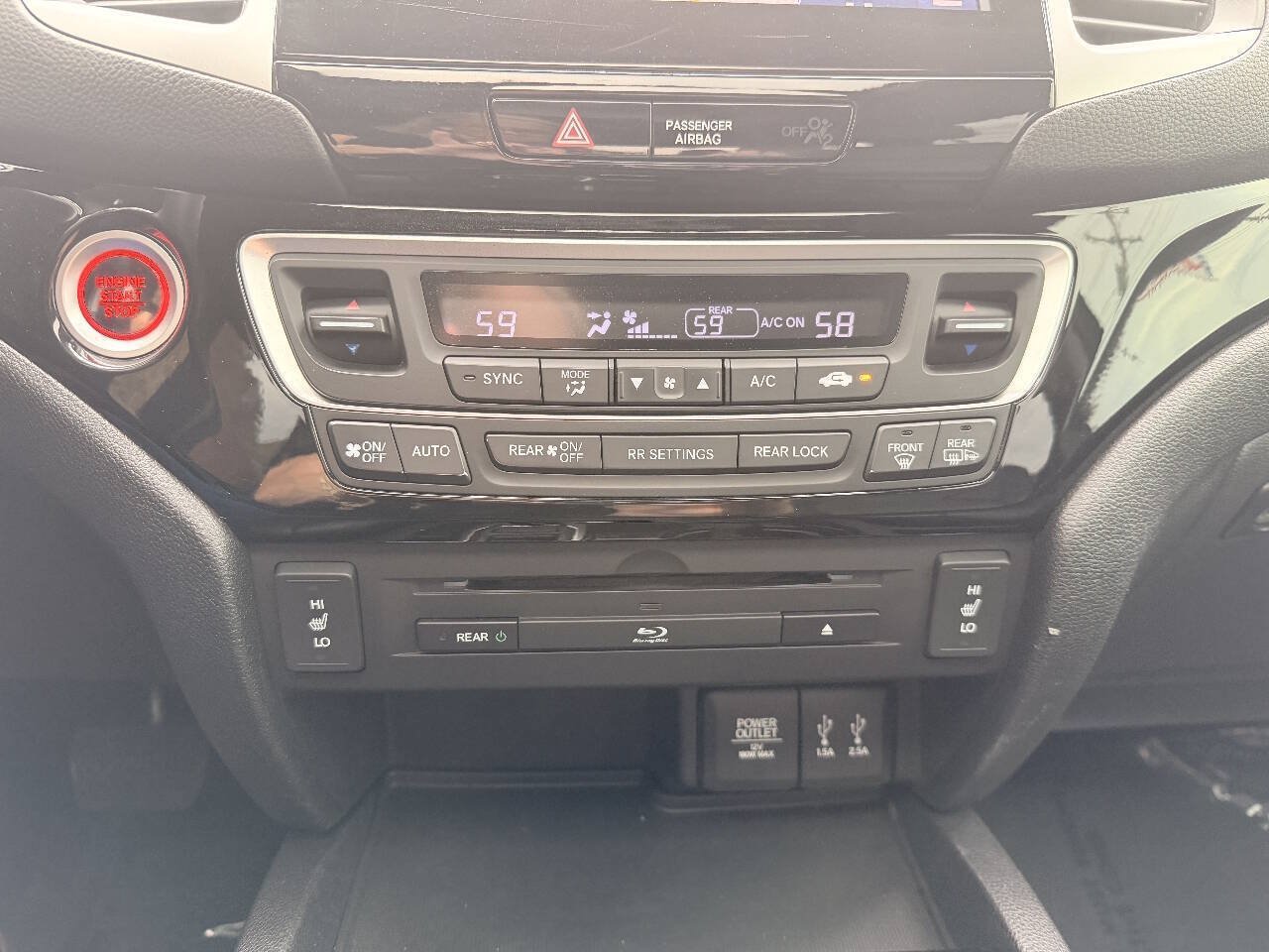 Used 2016 Honda Pilot Touring image 30