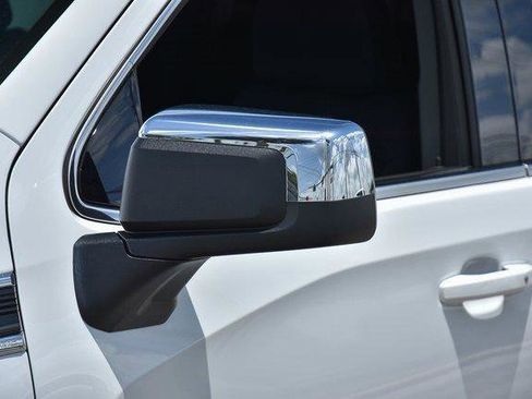 New 2025 GMC Sierra 1500 SLE w/ Preferred Package image 7