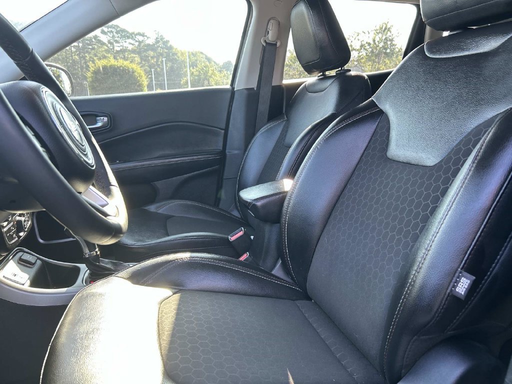 Used 2021 Jeep Compass Latitude FWD image 25