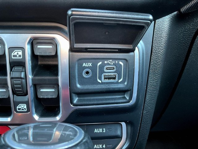 Used 2020 Jeep Gladiator Rubicon AWD/4WD image 18