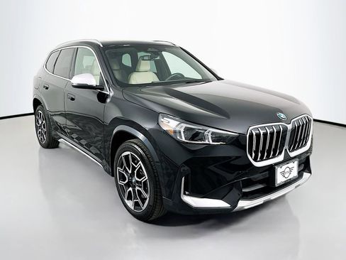 Used 2024 BMW X1 xDrive28i w/ Convenience Package image 3