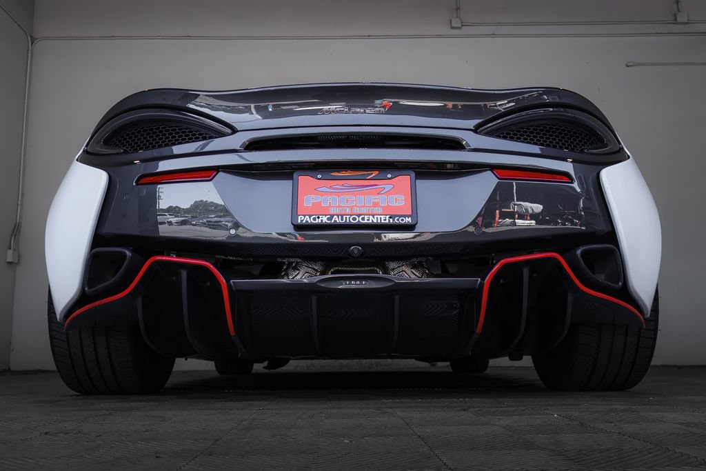 Used 2018 McLaren 570S Spider RWD image 22