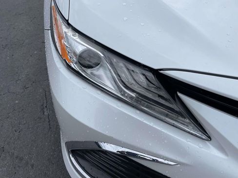 Used 2021 Toyota Camry XLE image 13