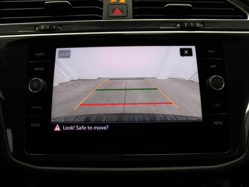 Used 2024 Volkswagen Tiguan SEL R-Line image 49