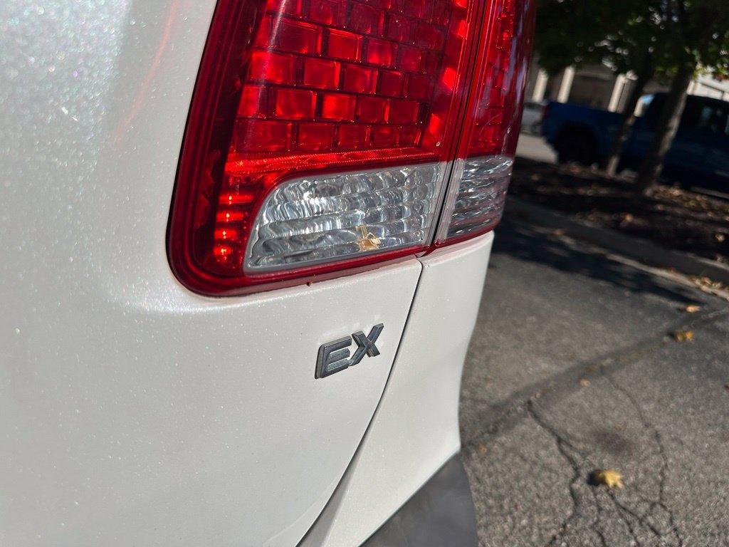 Used 2011 Kia Sorento EX w/ Premium Pkg FWD image 25