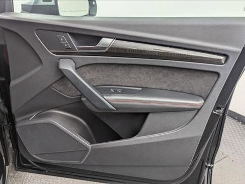 Used 2019 Audi SQ5 Premium Plus w/ Premium Plus Package image 23