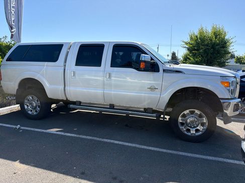 Used 2016 Ford F250 Lariat w/ Chrome Package AWD/4WD image 3