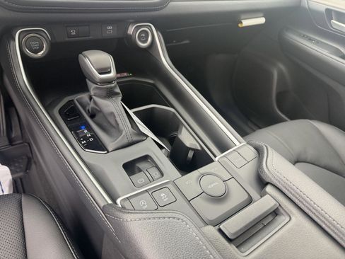 New 2026 Toyota Grand Highlander Limited image 18