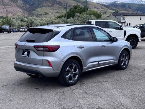 Used 2023 Ford Escape ST-Line Select w/ Tech Pack #1 AWD/4WD image 4