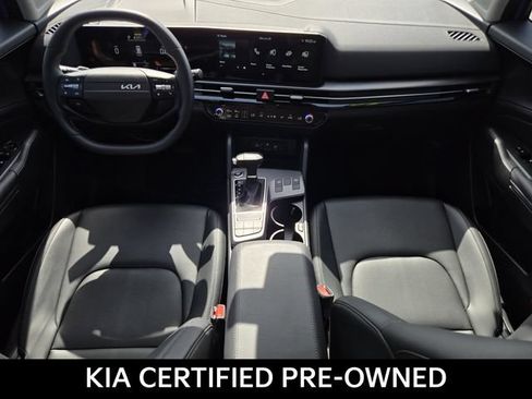 Certified 2026 Kia Sportage EX w/ EX Panorama Roof Package FWD image 18