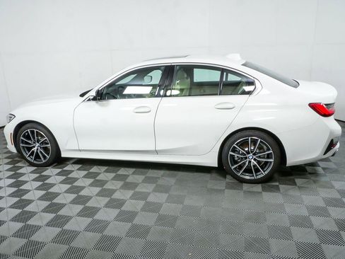 Used 2019 BMW 330i Sedan w/ Convenience Package RWD image 29
