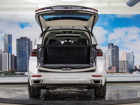 Certified 2025 BMW X7 xDrive40i image 12