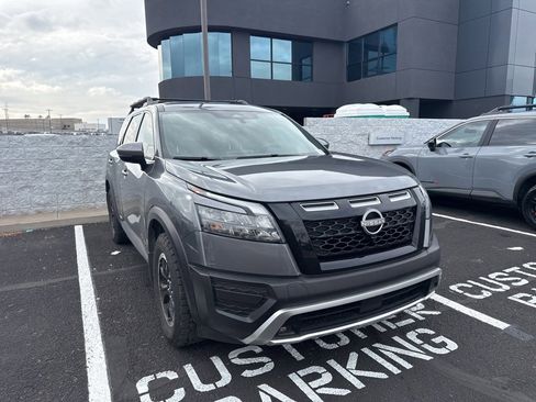Used 2024 Nissan Pathfinder Rock Creek image 3
