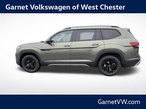 New 2026 Volkswagen Atlas Peak Edition AWD/4WD image 2
