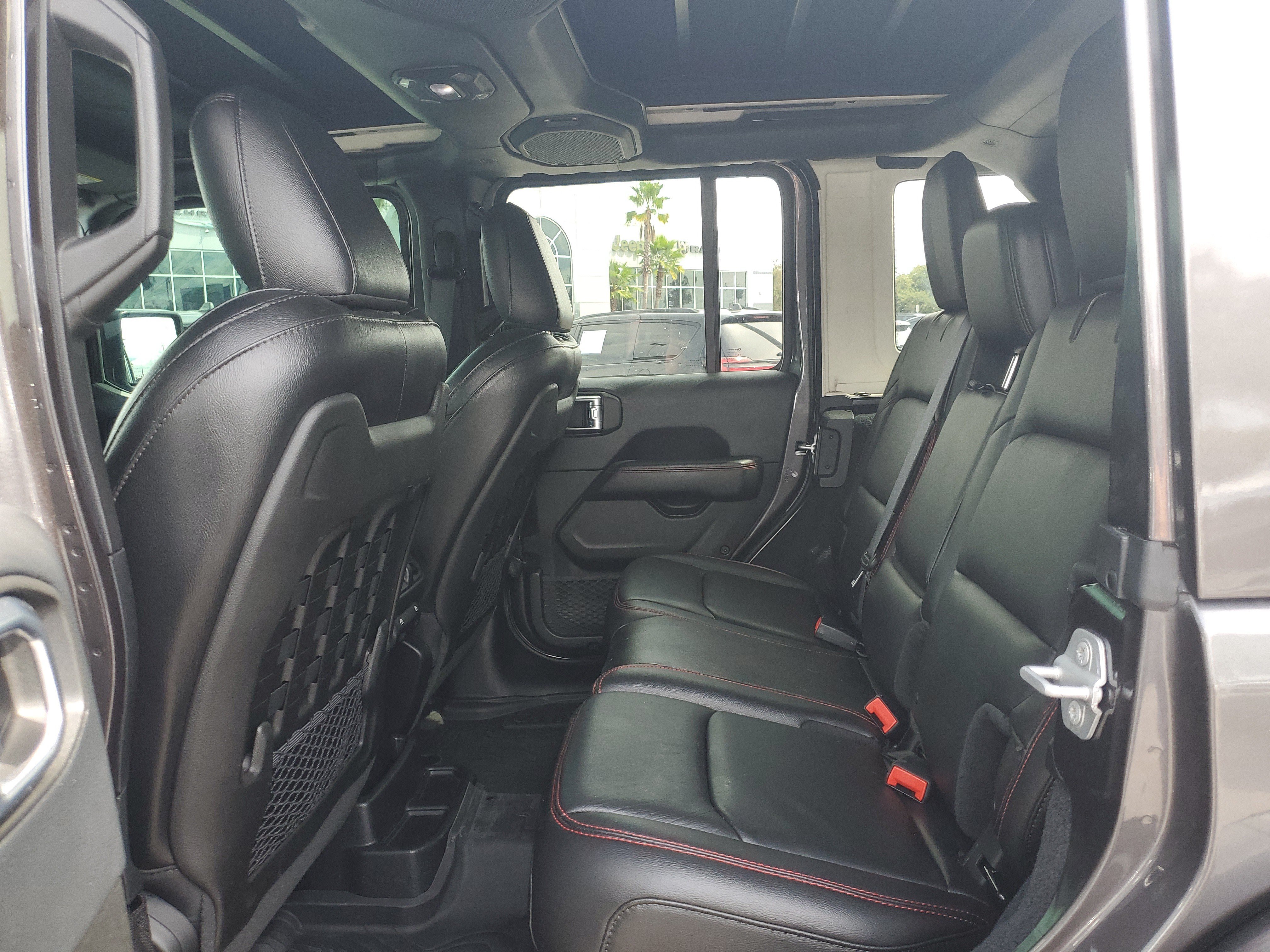 Used 2018 Jeep Wrangler Unlimited Rubicon AWD/4WD image 8