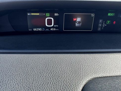 Used 2018 Toyota Prius Two w/ Prius Two Safety Plus Package FWD image 15