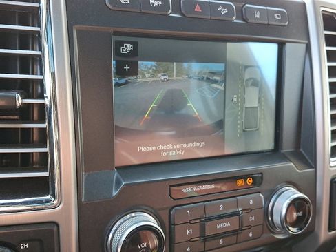 Certified 2018 Ford F250 Platinum w/ Platinum Ultimate Package image 20