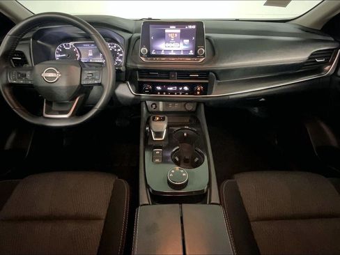 Used 2025 Nissan Rogue SV image 15