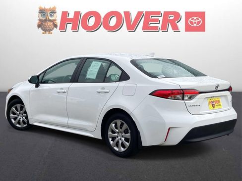 Used 2025 Toyota Corolla LE FWD image 8