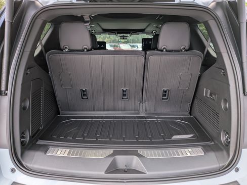 New 2026 GMC Yukon Denali w/ Denali Reserve Package AWD/4WD image 18