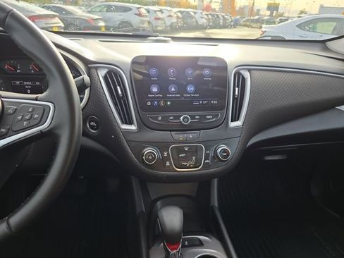 Used 2023 Chevrolet Malibu RS image 22