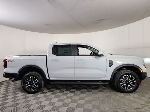 New 2026 Ford Ranger Lariat w/ FX4 Off-Road Package AWD/4WD image 9