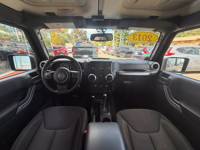 Used 2013 Jeep Wrangler Sahara w/ Connectivity Group AWD/4WD image 13